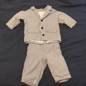 Infant Seersucker suit 6-12 months